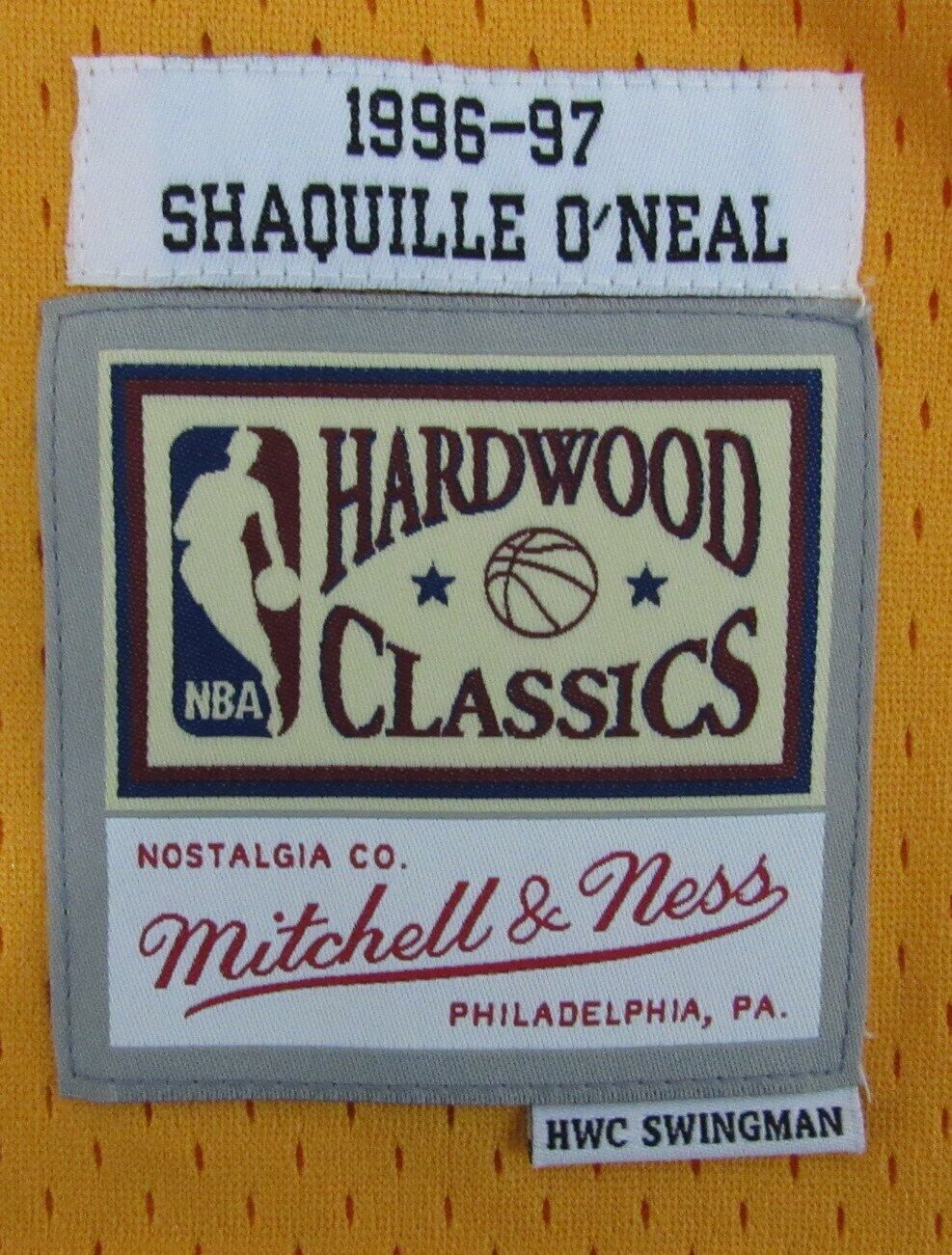 Shaquille O'Neal HOF Autographed Mitchell & Ness Jersey Lakers Beckett 176384