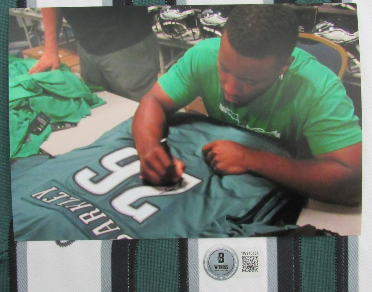 Saquon Barkley Autographed Nike Green Football Jersey Eagles Beckett 190148