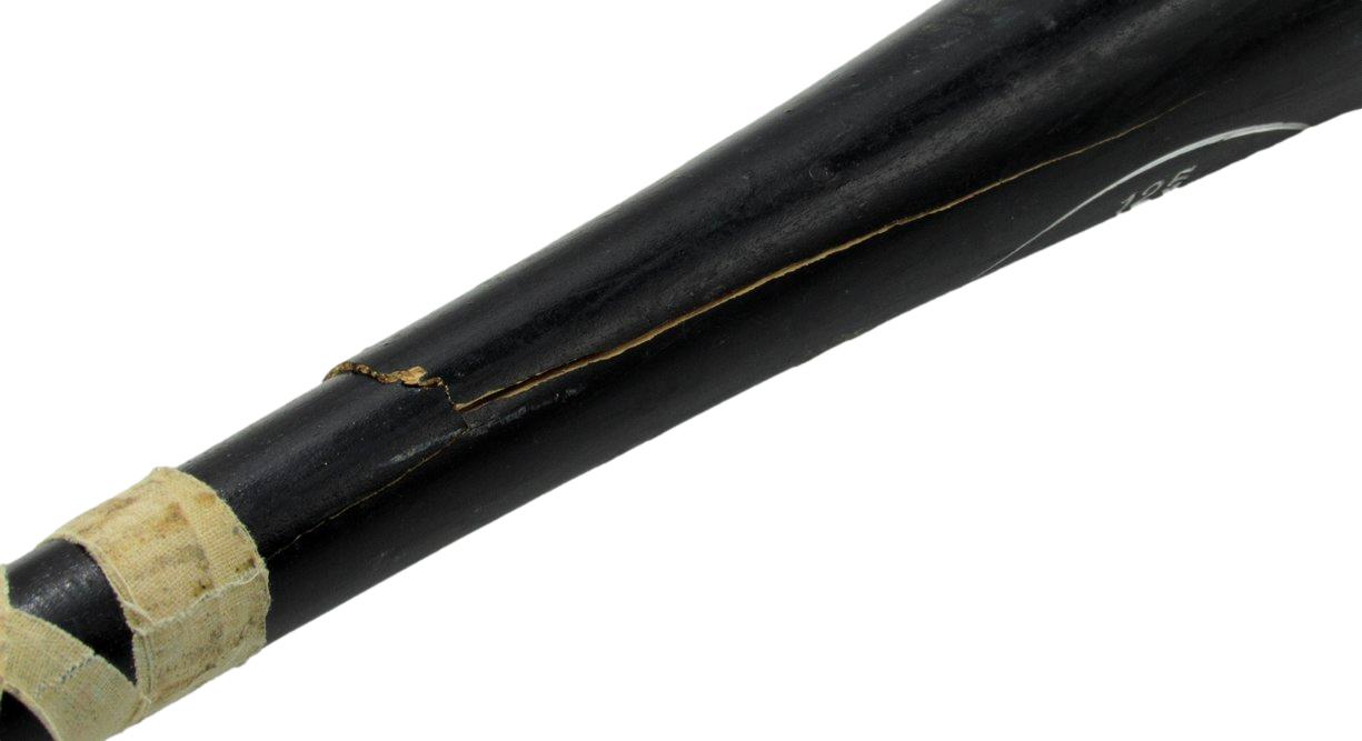 Chris Singleton Unsigned Louisville Slugger Game Used Cracked Baseball Bat A's