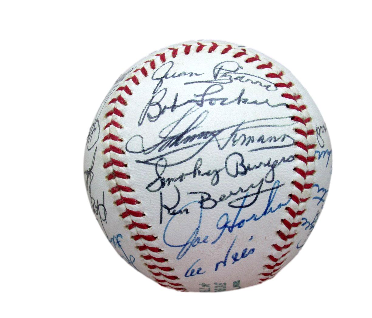 1966 Chicago White Sox Team Signed OAL Baseball (26) Hoyt Wilhelm HOF 193592