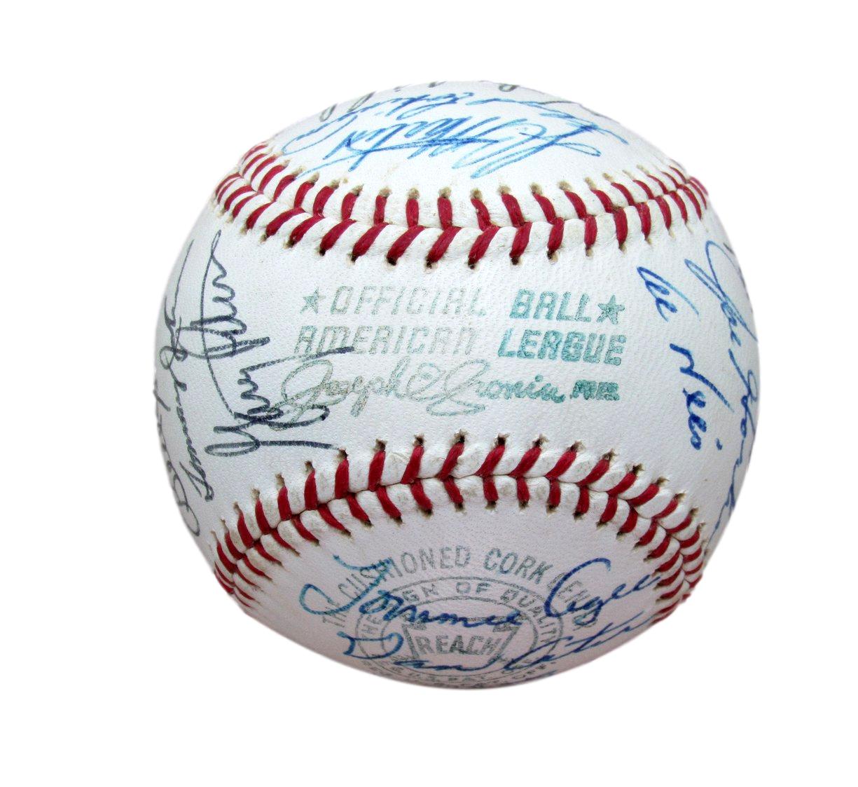 1966 Chicago White Sox Team Signed OAL Baseball (26) Hoyt Wilhelm HOF 193592
