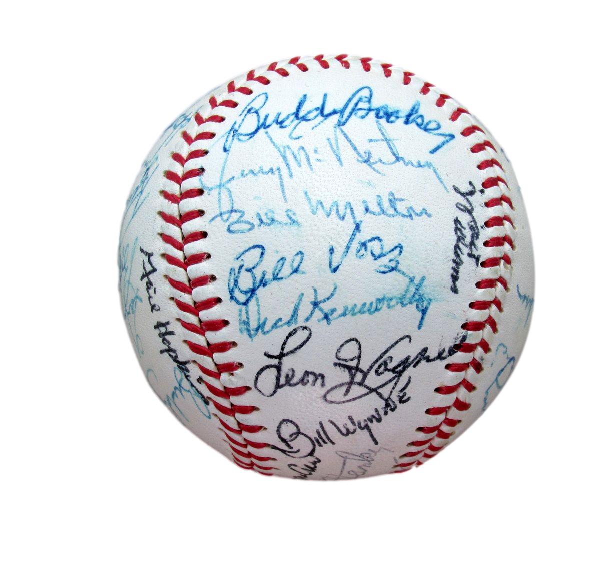 1968 Chicago White Sox Team Signed OAL Baseball (31) Wilhelm Aparicio HOF 193593