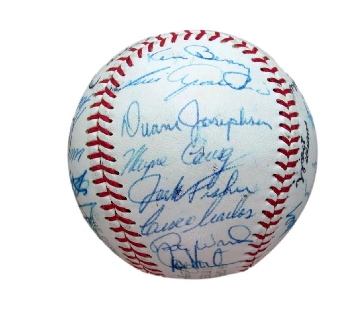 1968 Chicago White Sox Team Signed OAL Baseball (31) Wilhelm Aparicio HOF 193593