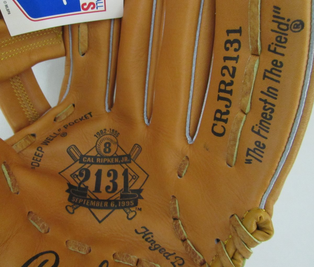 Cal Ripken JR HOF Signed/Auto Rawlings CRJR2131 Baseball Glove Orioles 194021