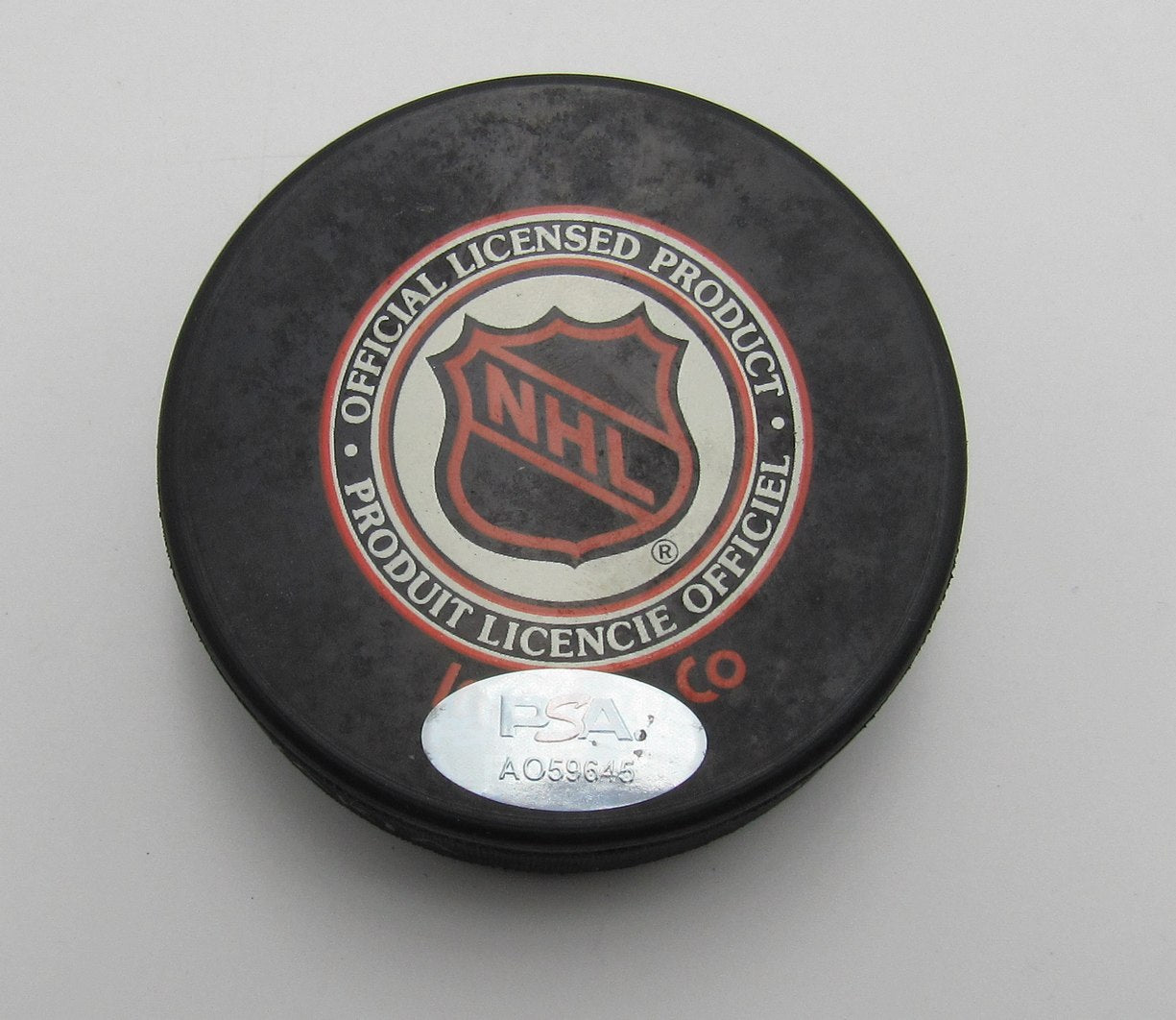 Gordie Howe HOF Signed/Autographed Detroit Red Wings Hockey Puck PSA 193969