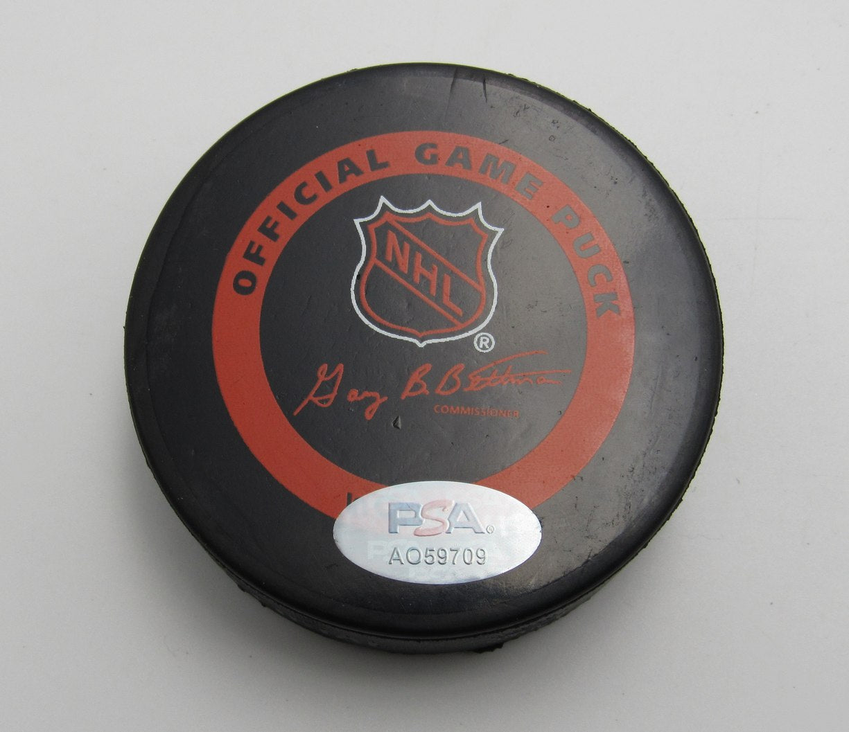 Wendel Clark Signed Maple Leaf Gardens Official Game Hockey Puck PSA 193976