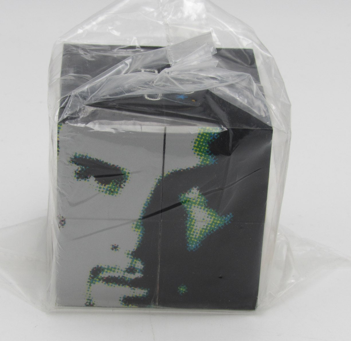 U2 POP 3x3 Photo Cube RARE in Sealed Package 197602