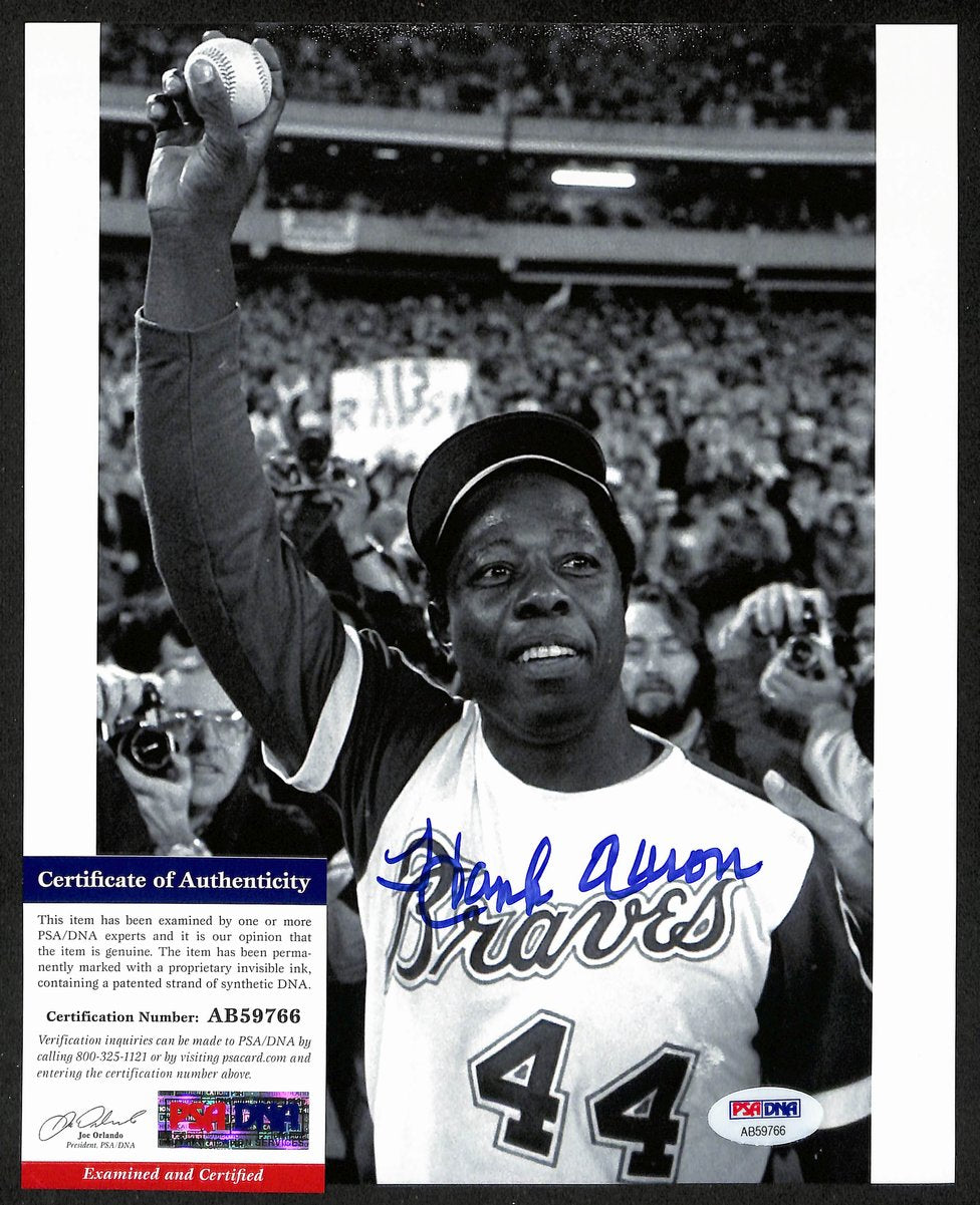 Hank Aaron HOF Signed/Auto 8x10 B/W Photo #715 Home Run Braves PSA/DNA 197212