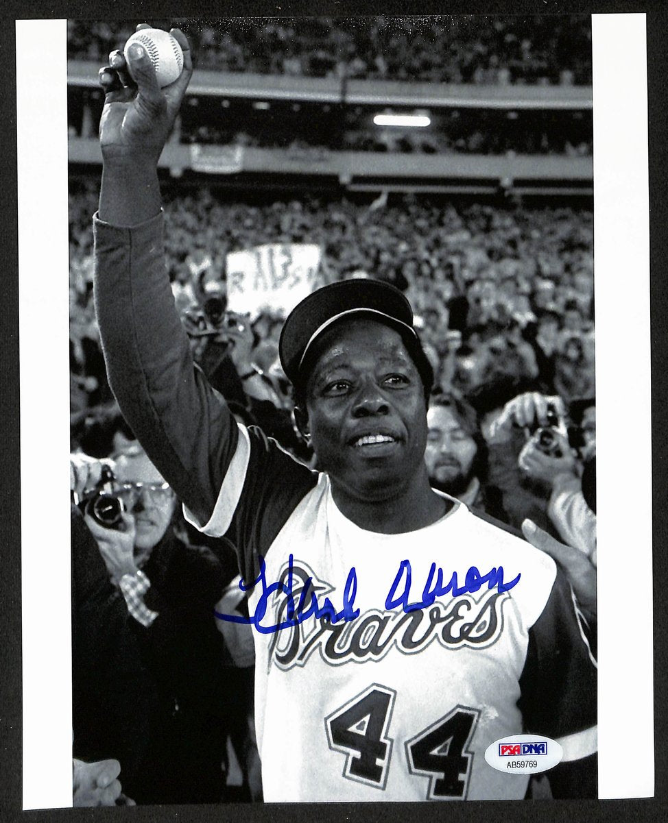 Hank Aaron HOF Signed/Auto 8x10 B/W Photo #715 Home Run Braves PSA/DNA 197213