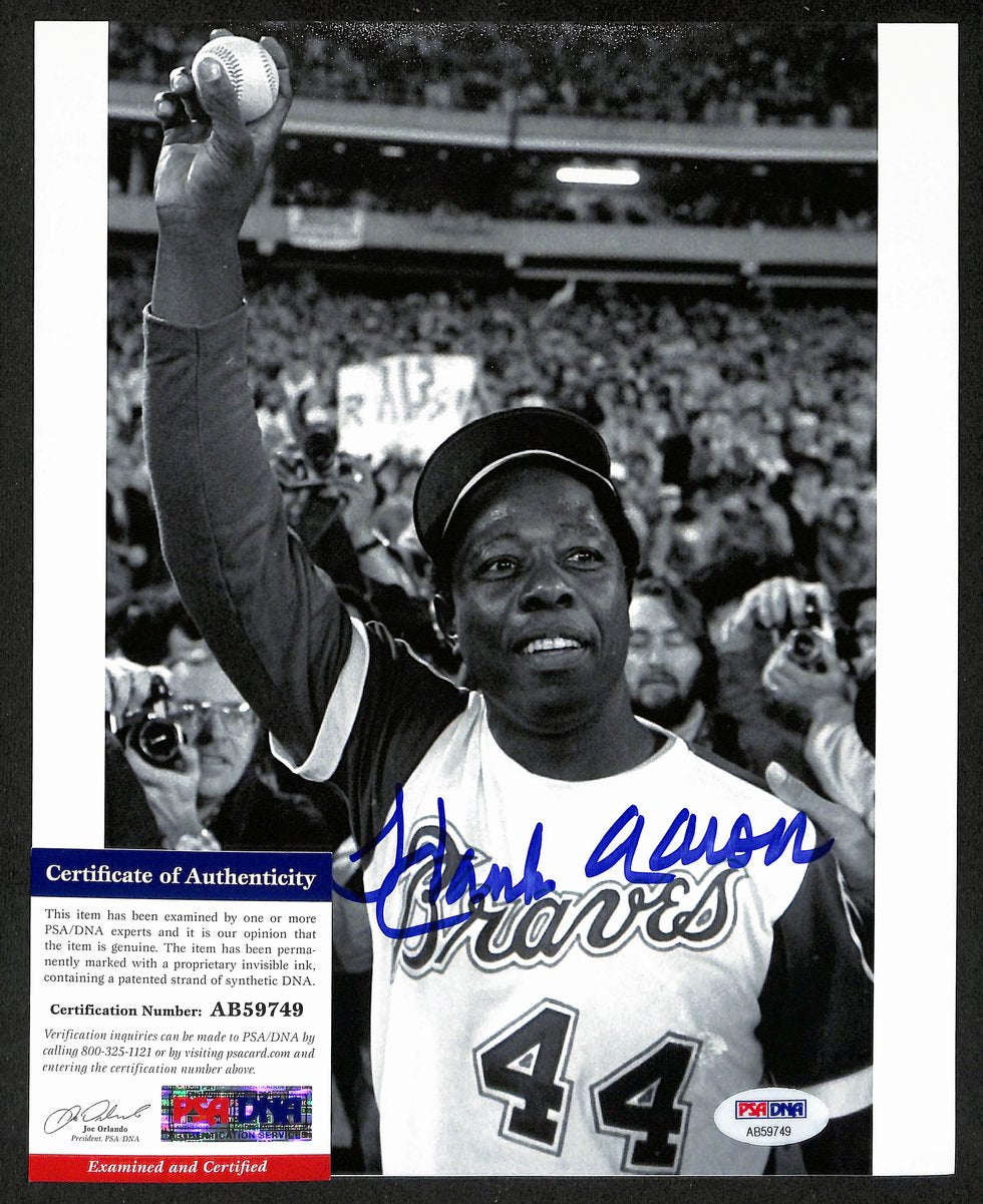 Hank Aaron HOF Signed/Auto 8x10 B/W Photo #715 Home Run Braves PSA/DNA 197214
