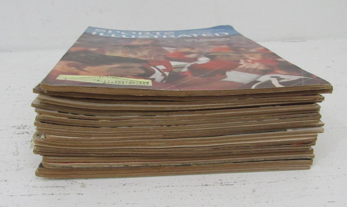 Lot of (22) 1957 Sports Illustrated Magazines Oklahoma Cover 197753