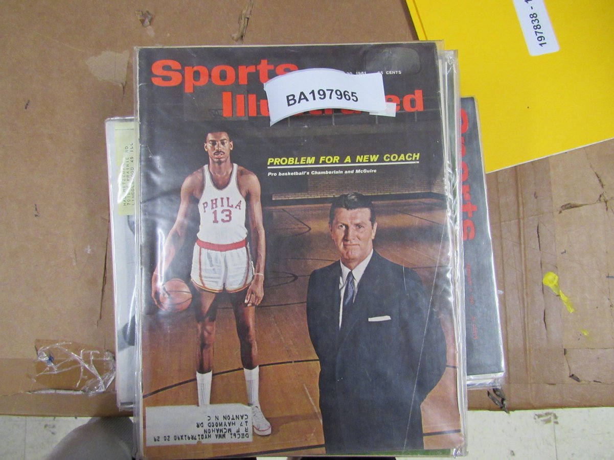 Lot of (22) 1961 Sports Illustrated Magazines Wilt Chamberlain 1st Cover 197965