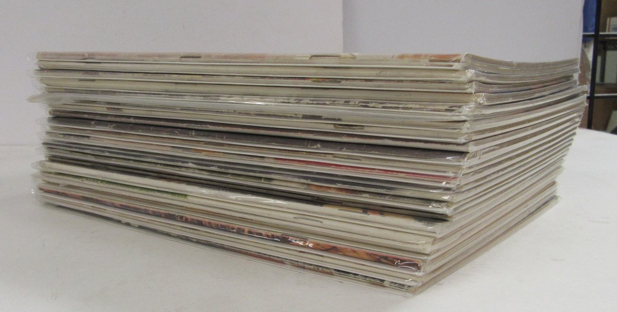 Lot of (27) 1969 Sports Illustrated Magazines Banks/Orr/Maravich Covers 197973