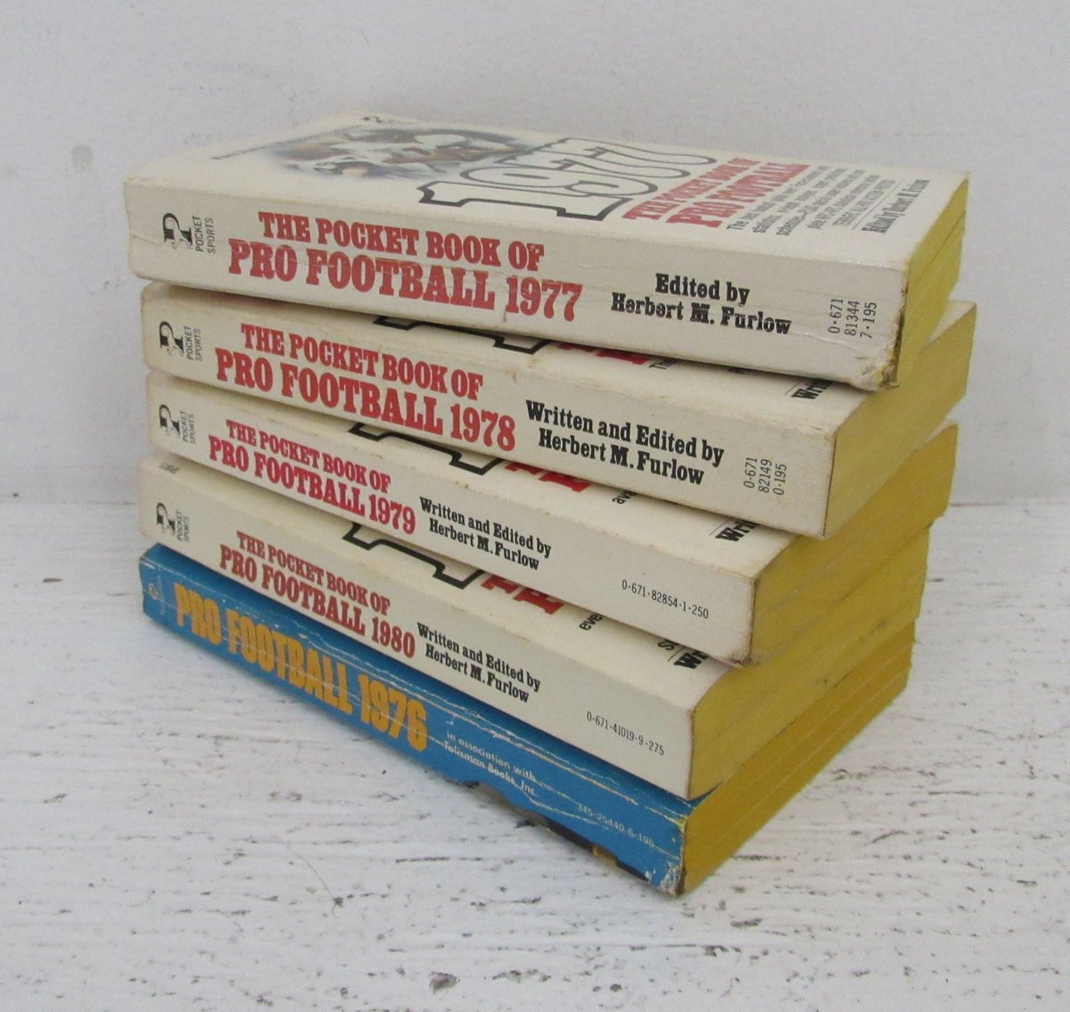 1976-1980 Pocket Book of Pro Football Lot of 5 Bradshaw/Stabler Cover 197511