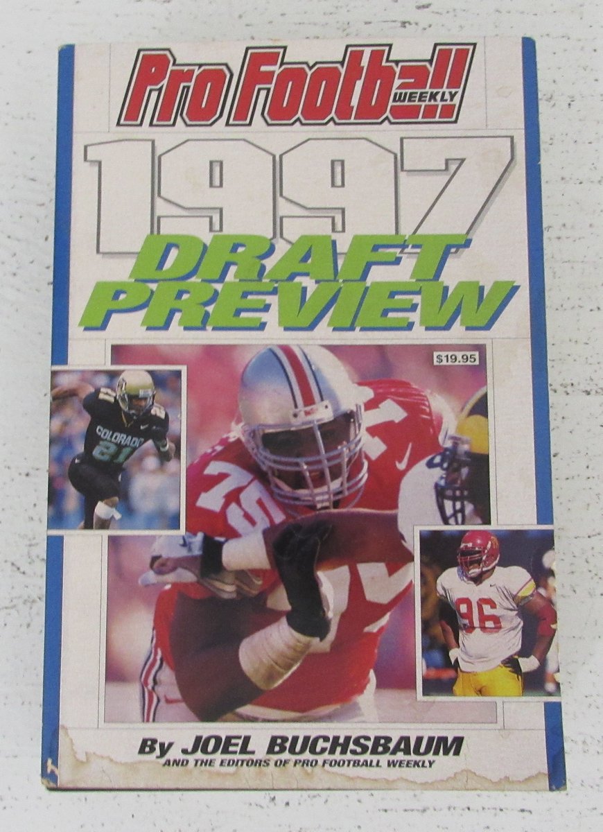 1997-2004 Pro Football Weekly Draft Preview Lot 0f 6 Arrington/Vick Covers