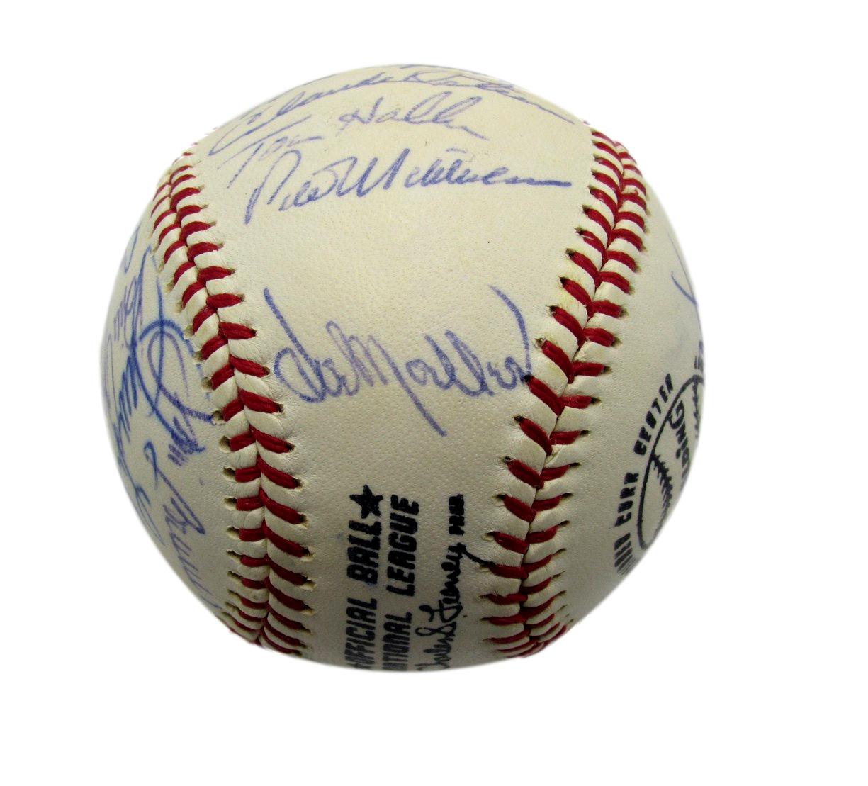 1971 Dodgers Team Signed by 16 ONL Baseball Garvey Wills Osteen Mota 198257