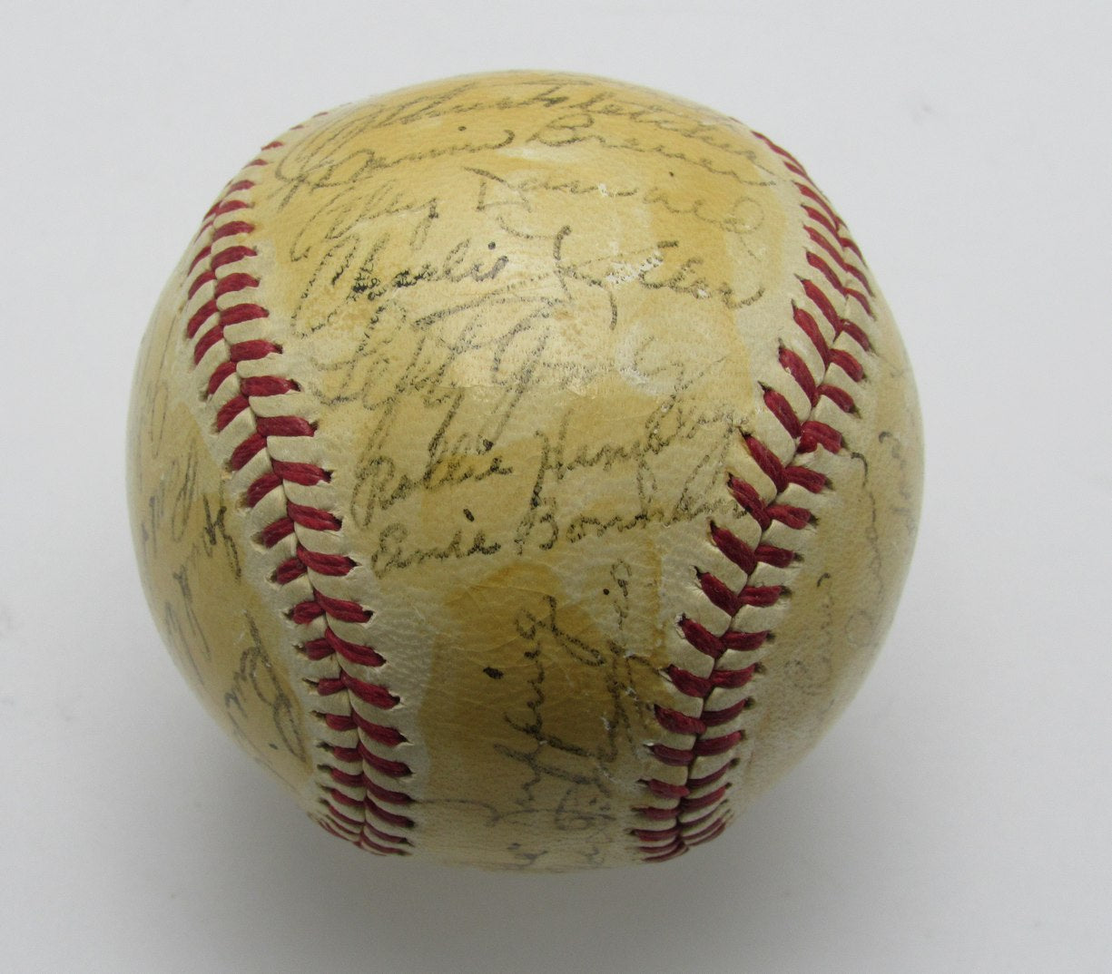 1942 New York Yankees Team Signed by (26) OAL Baseball Rizzuto DiMaggio 196288