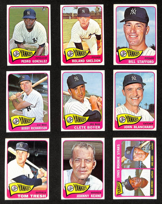Lot of (9) Miscellaneous UNSIGNED 1965 TOPPS New York Yankees Cards 199426