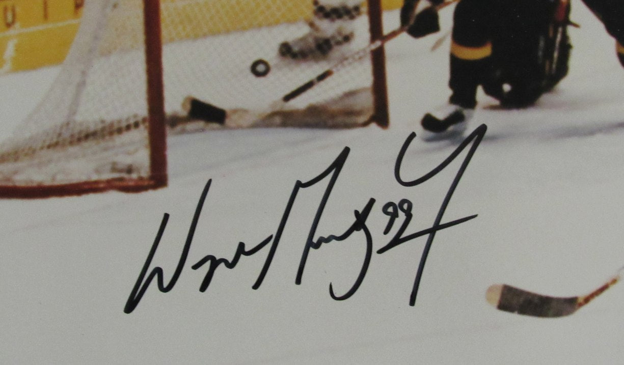 Wayne Gretzky HOF Signed/Auto Goal #802 8x10 Photo Kings Upper Deck UDA 200025