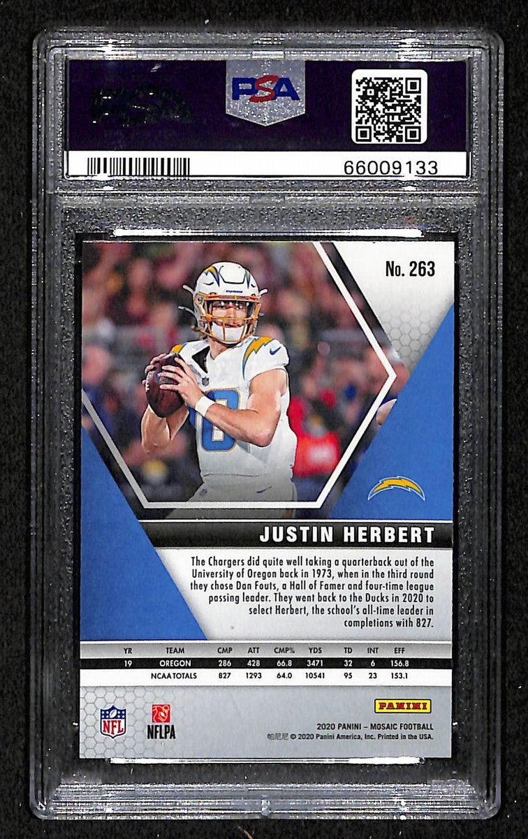 2020 Panini Mosaic Chargers Justin Herbert RC #125 PSA 9 BA201749