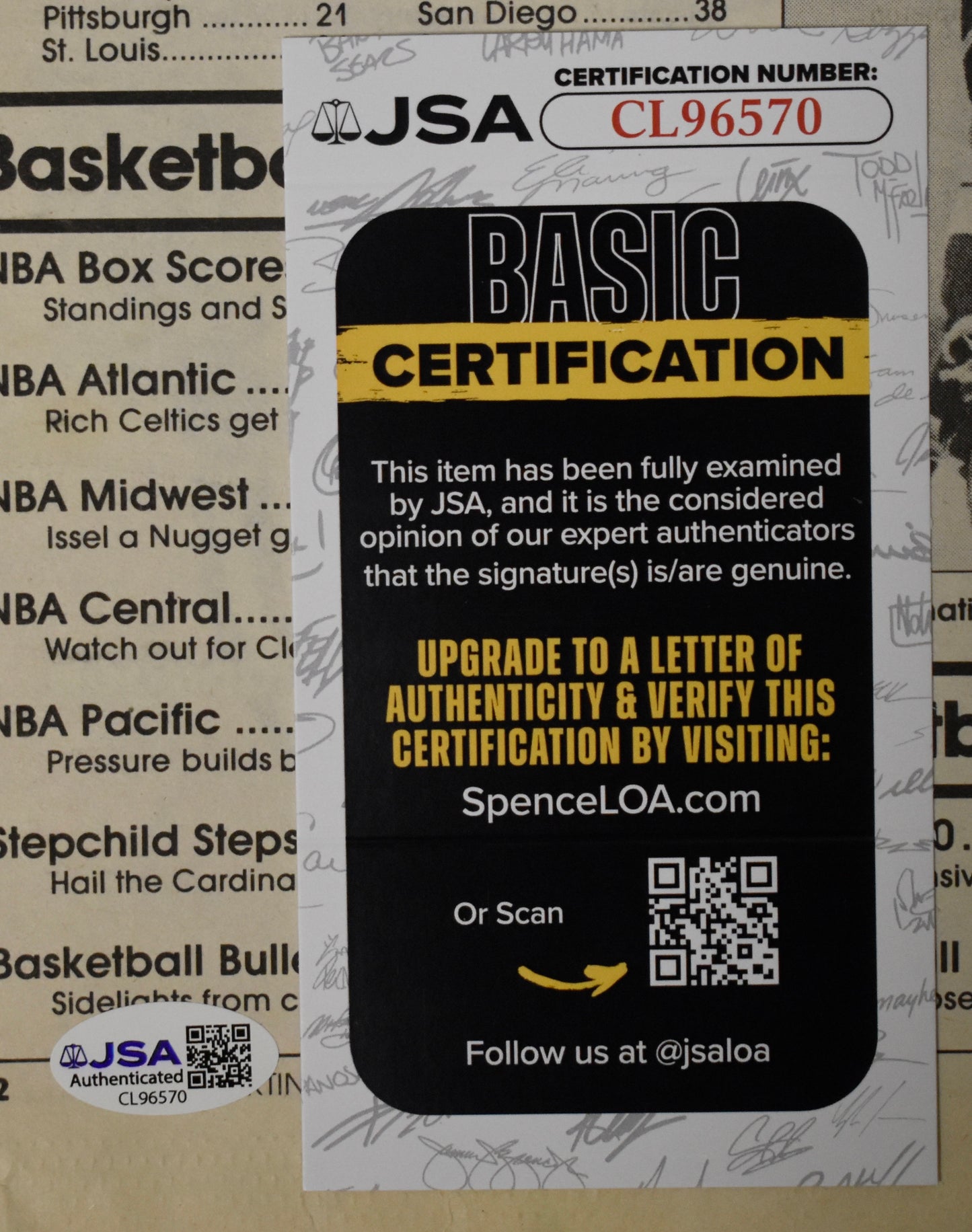 Dave Winfield HOF Signed 1980 The Sporting News Padres JSA 208578