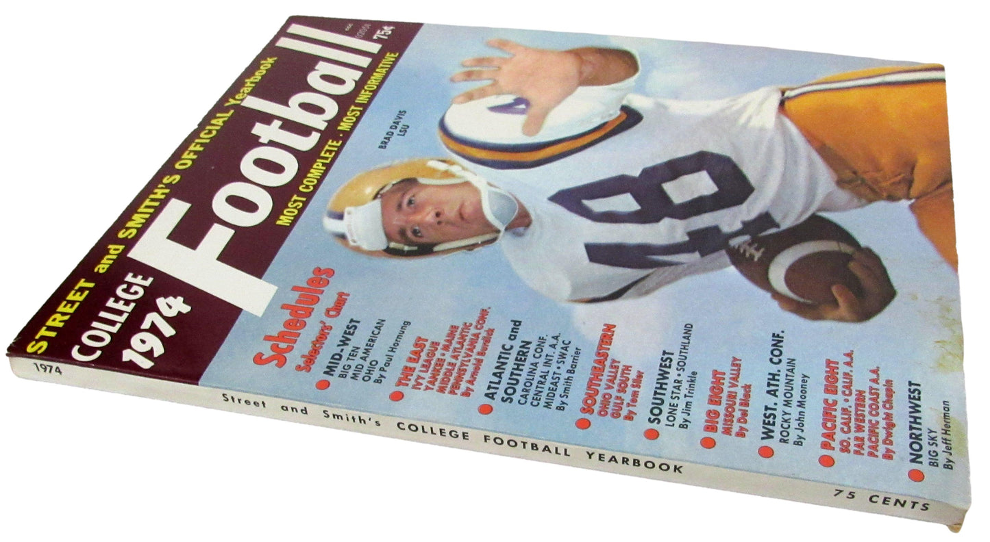 1974 Street and Smith's College Football Magazine Brad Davis LSU CLEAN 208277