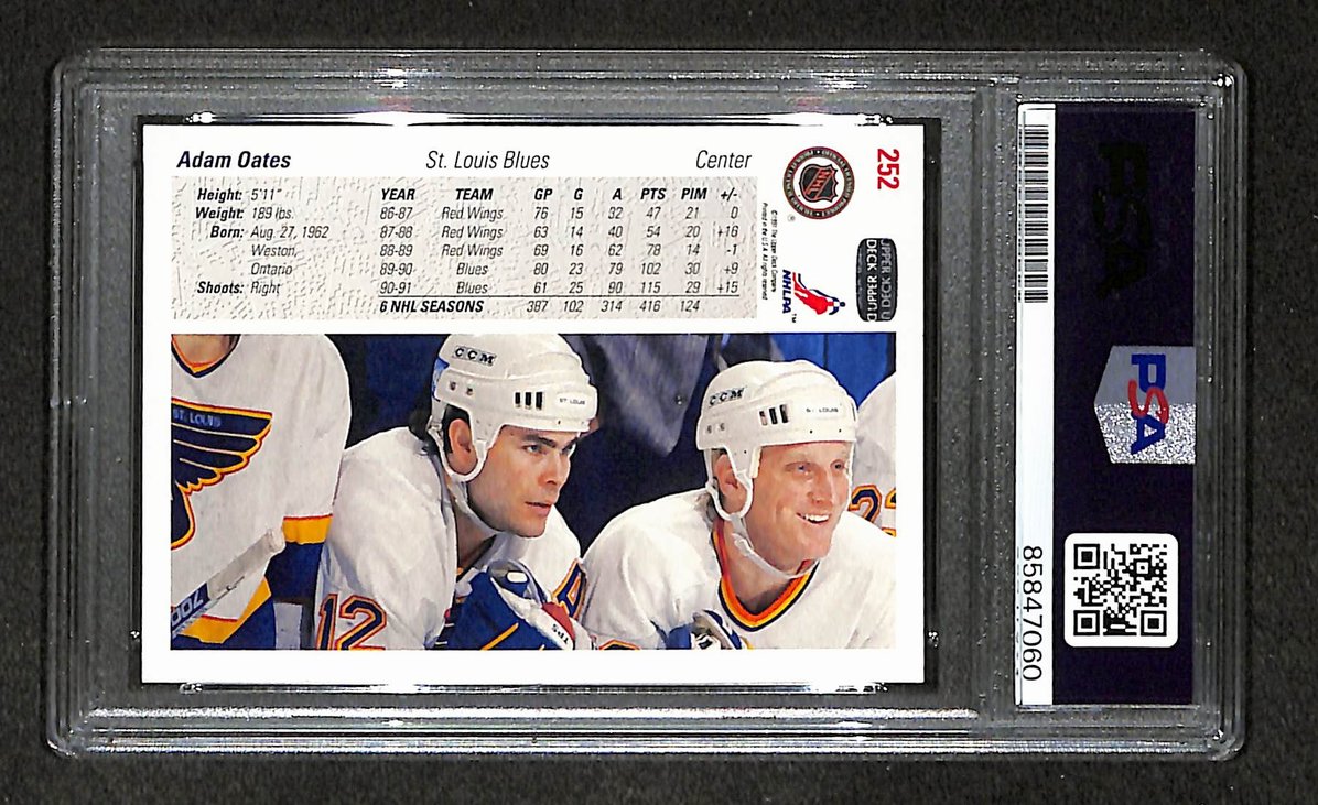 Adam Oates HOF 1991-92 Upper Deck Card #252 Signed Blues PSA/DNA 210820