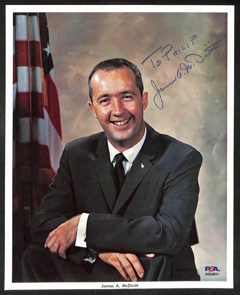 James A. McDivitt Signed 8x10 Photo NASA Astronaut Apollo 9 PSA/DNA 210772