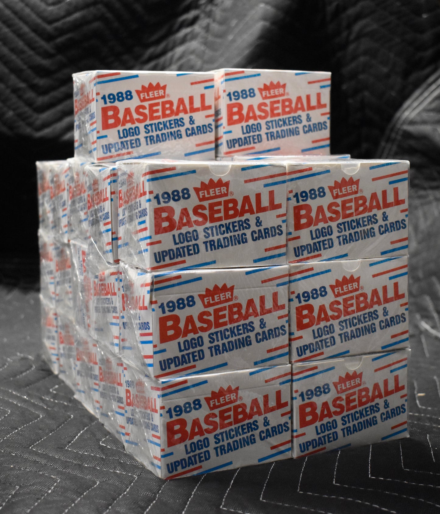 Lot of (32) 1988 Fleer Update Baseball Factory Sealed Sets - R Alomar RC RBX29