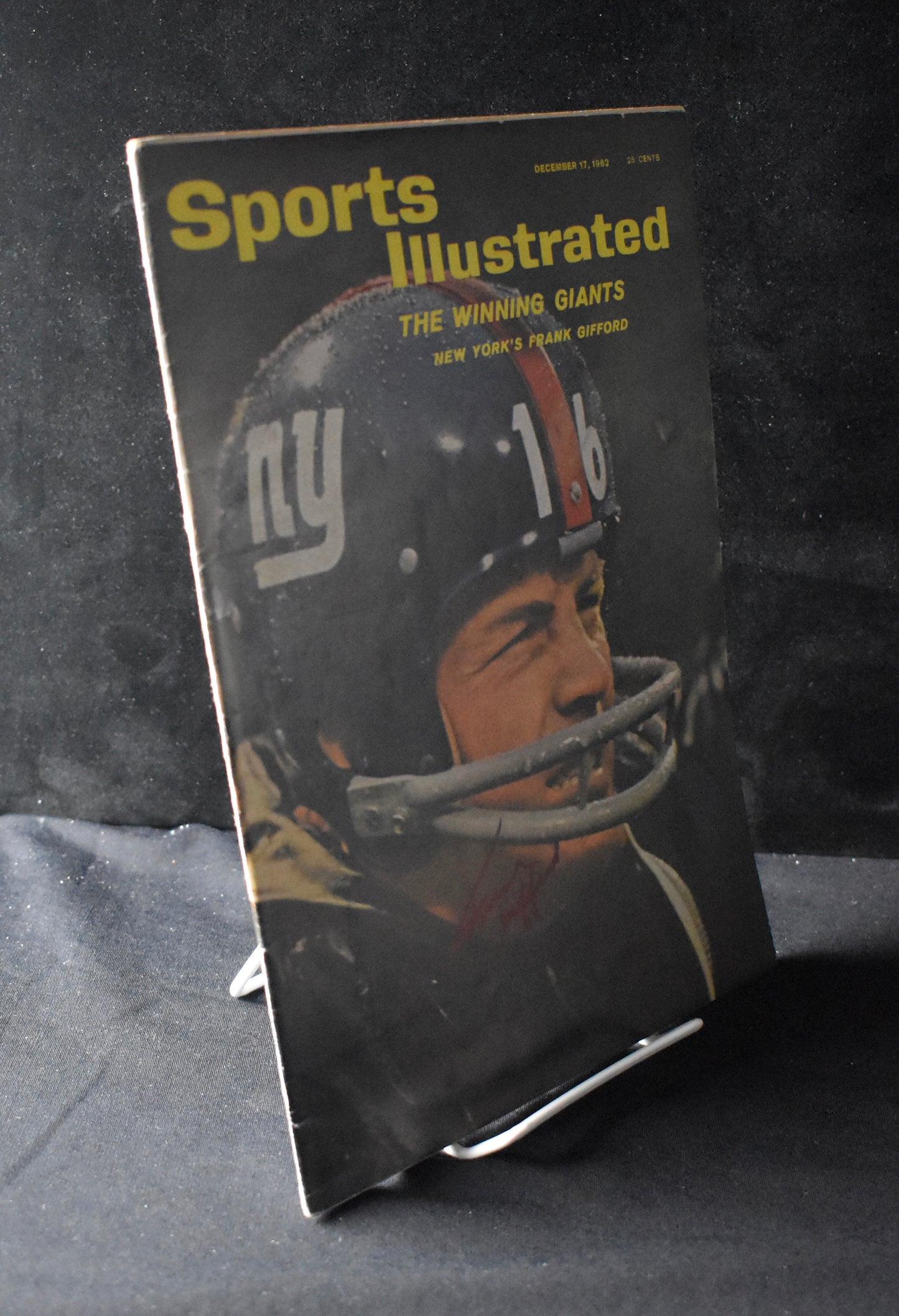 Frank Gifford HOF Signed/Autographed 1962 Sports Illustrated NY Giants 212080