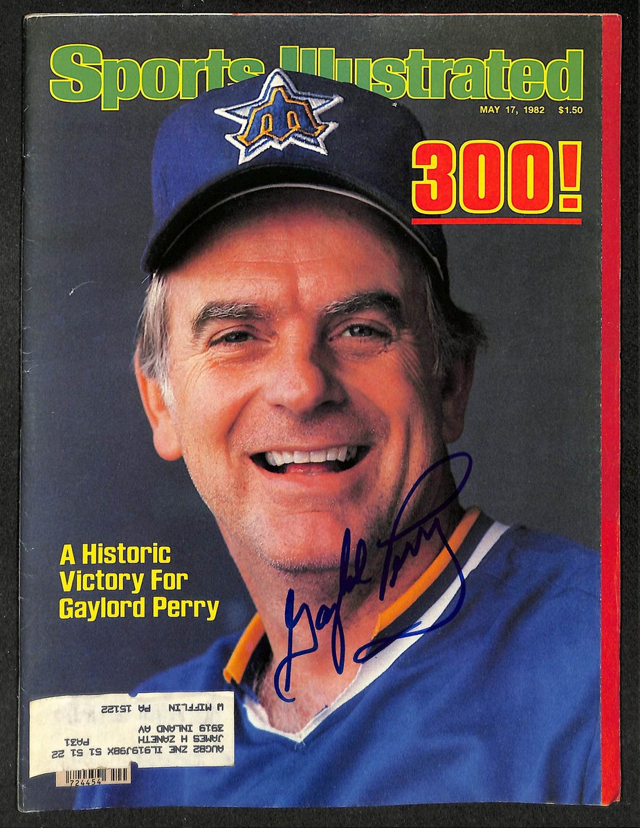 Gaylord Perry HOF Signed/Autographed 1982 Sports Illustrated Mariners JSA 214558