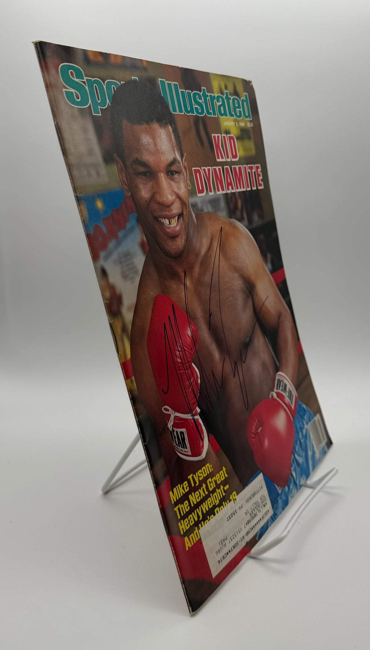 Mike Tyson Signed/Autographed 1986 Sports Illustrated Magazine JSA 215091