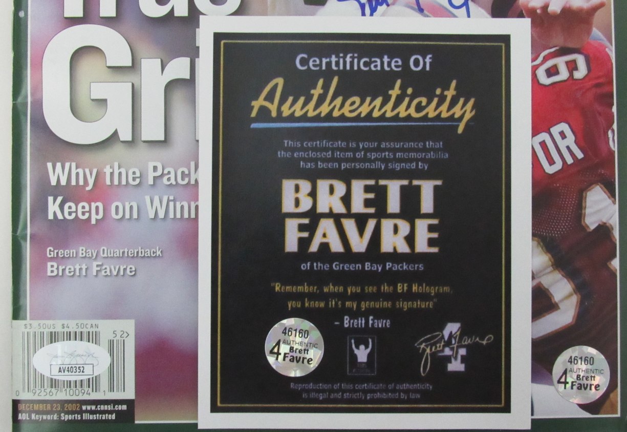 Brett Favre Signed/Auto 2002 Sports Illustrated Magazine NO LABEL JSA 190115