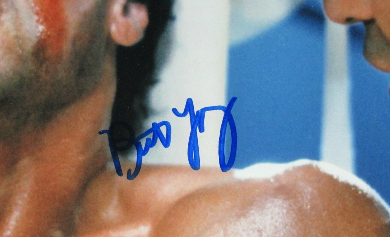 Burt Young "Pauli Pennino" Rocky Signed/Auto 8x10 Photo Framed JSA 164937