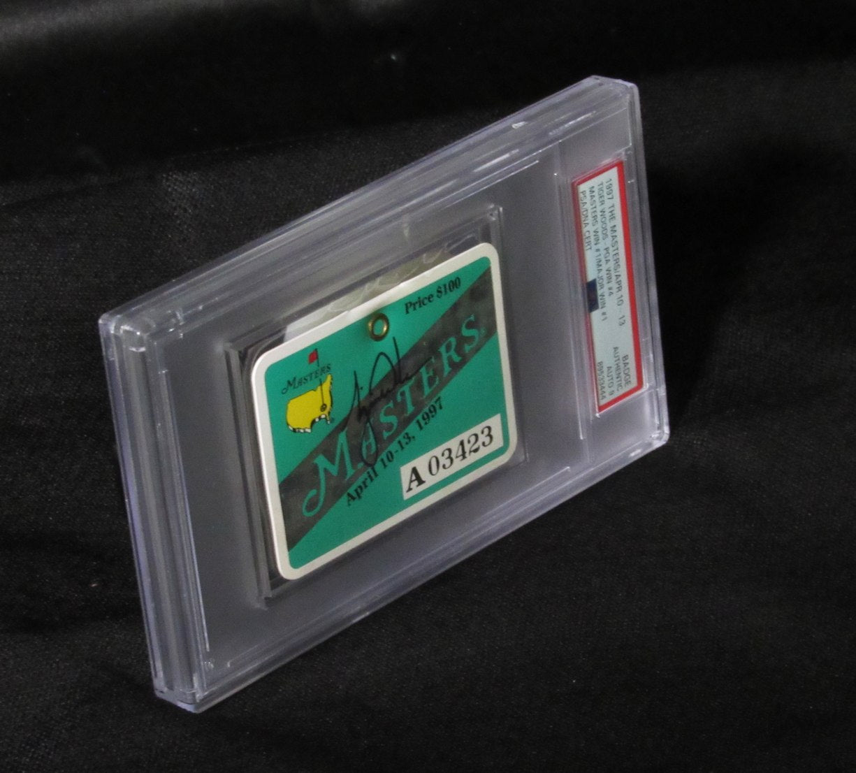 Tiger Woods Signed 1997 The Masters Golf Badge PSA Auto 9 1st Masters/Major Win