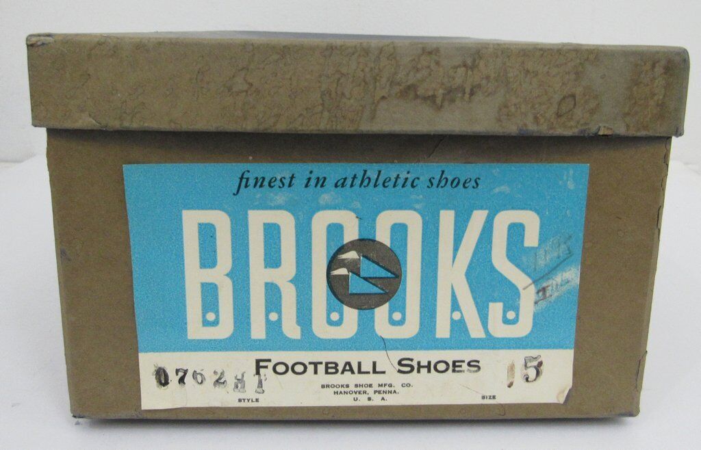 Pair of Vintage Brooks Black Football Cleats Size 5 NIB 182905