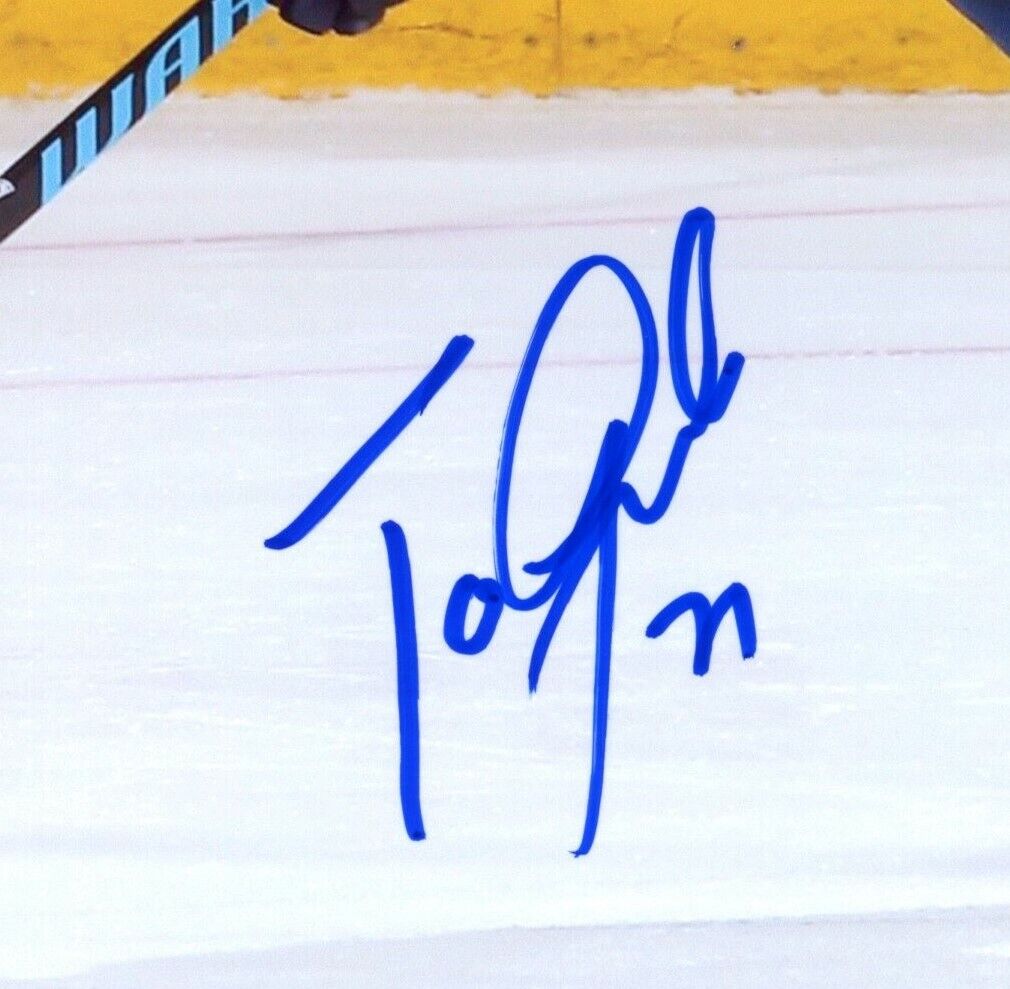 Tom Gilbert Florida Panthers Signed/Autographed 8x10 Photo 153301