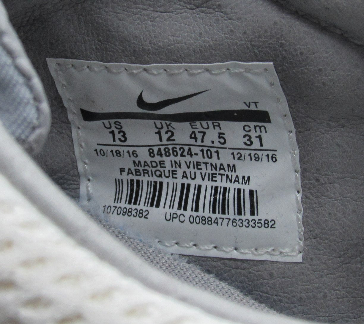 Pair of Men's Nike Air Max LD-Zero Sneakers NIB Size 13 189574