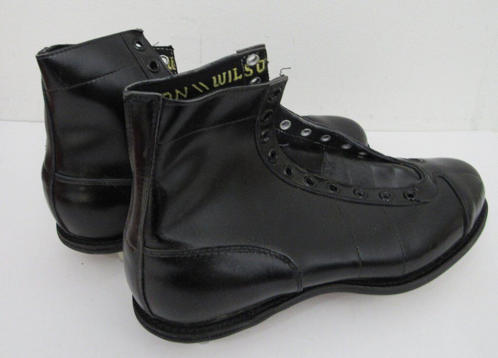 Pair of Vintage Wilson Riteweight Black Football Cleats Size 8.5 NIB 182901