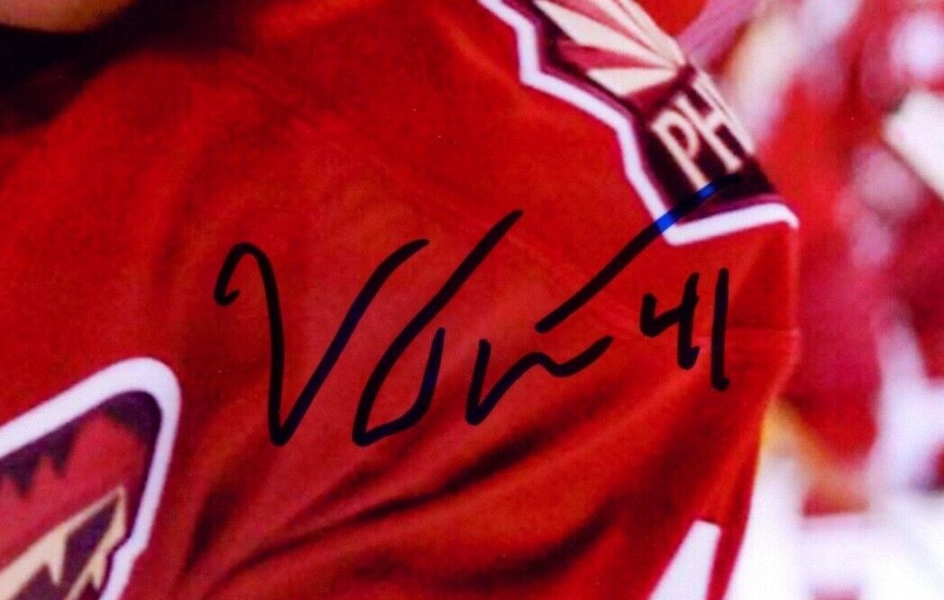 Viktor Tikhonov Phoenix Coyotes Signed/Autographed 8x10 Photo 153055