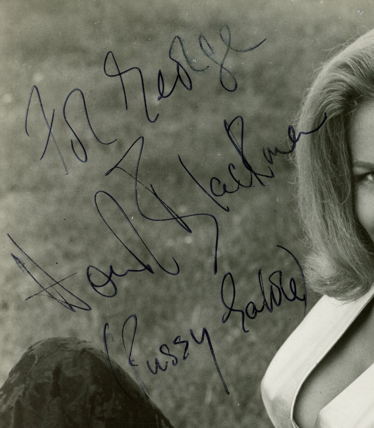 Honor Blackman Signed/Inscr 8x10 B/W Photo Actress "Goldfinger" PSA/DNA 192053