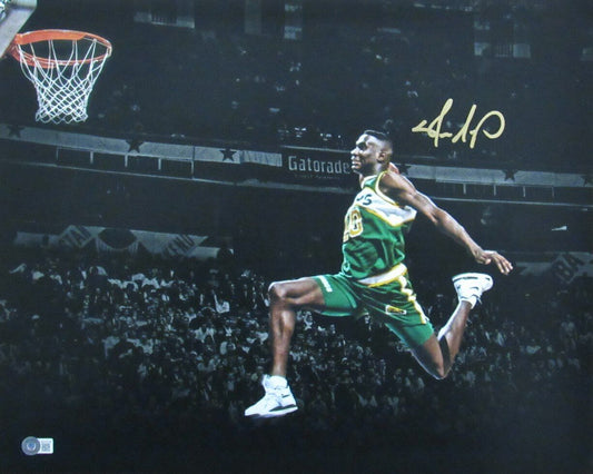Shawn Kemp Seattle Supersonics Signed/Autographed 16x20 Photo Beckett 167283