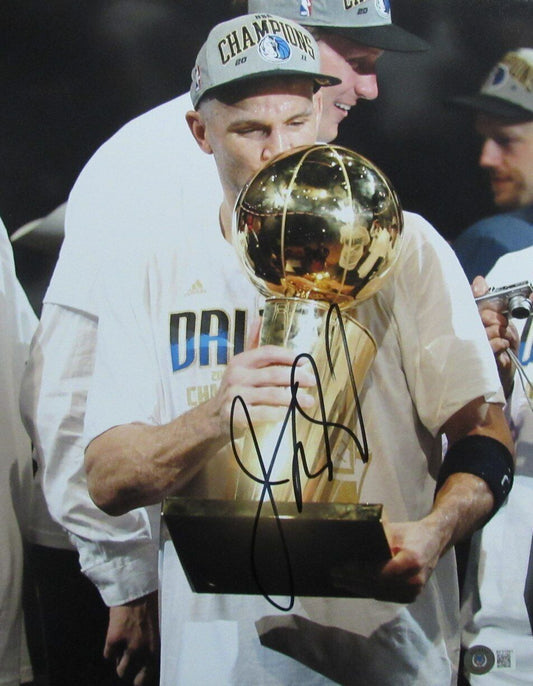 Jason Kidd HOF Autographed 11x14 Basketball Photo Dallas Mavericks Beckett