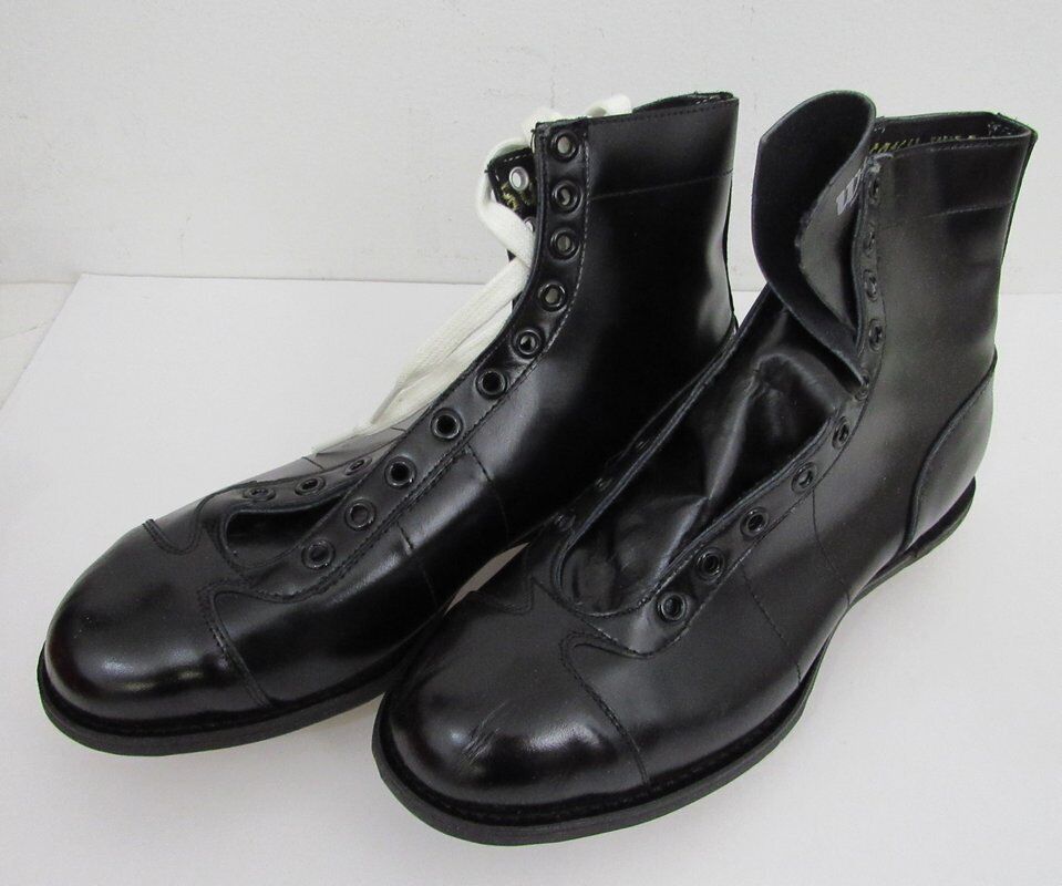 Pair of Vintage Wilson Riteweight Black Football Cleats Size 8 NIB 182900