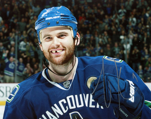 Zach Kassian Vancouver Canucks Signed/Autographed 8x10 Photo 152978