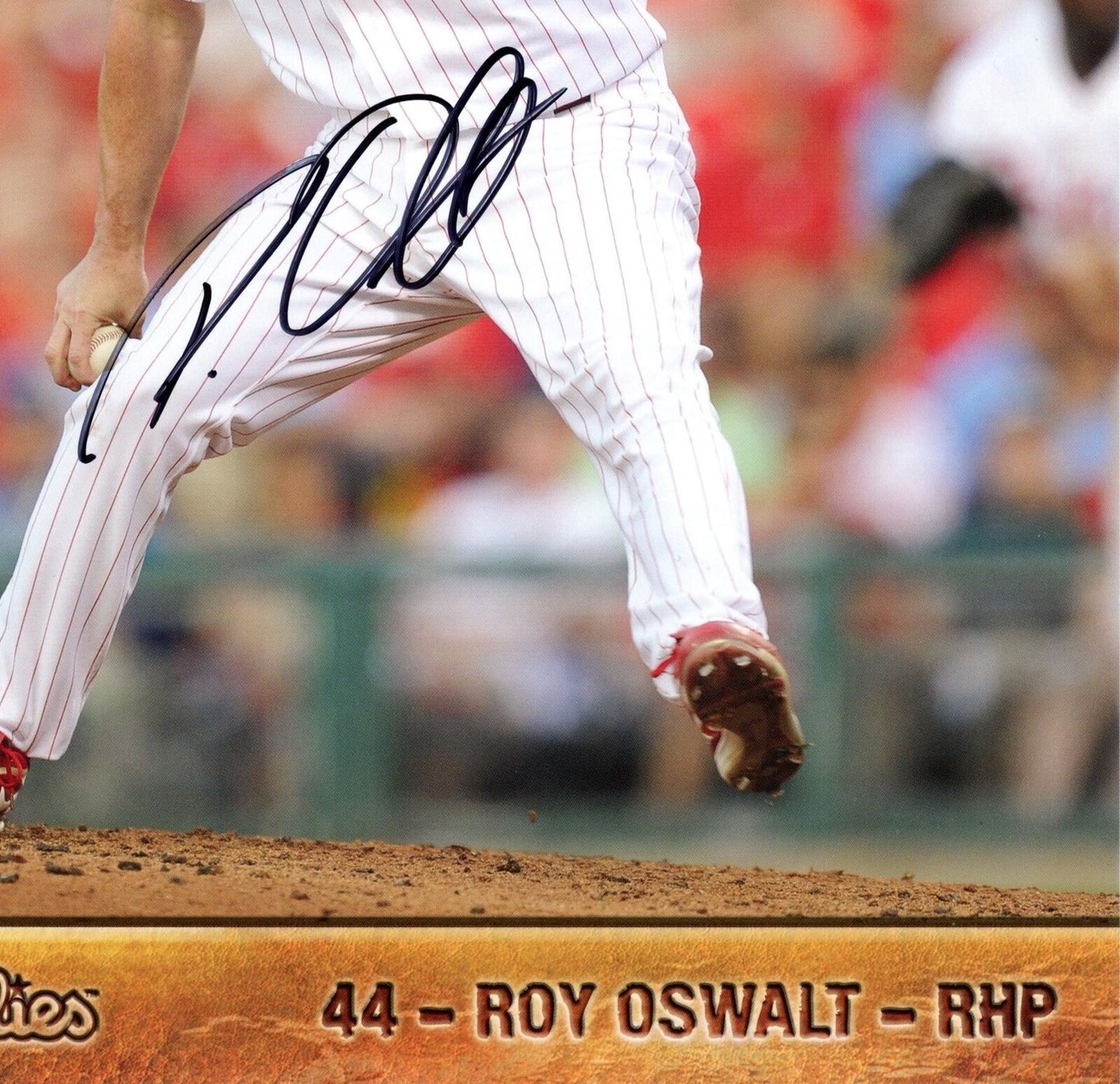 Roy Oswalt Autographed 2011 8x10 Phillies Phan Photo