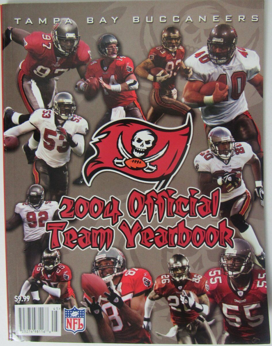 2004 Tampa Bay Buccaneers NFL Football Official Team Yearbook 145951