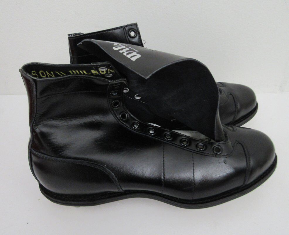 Pair of Vintage Wilson Riteweight Black Football Cleats Size 8.5 NIB 182902