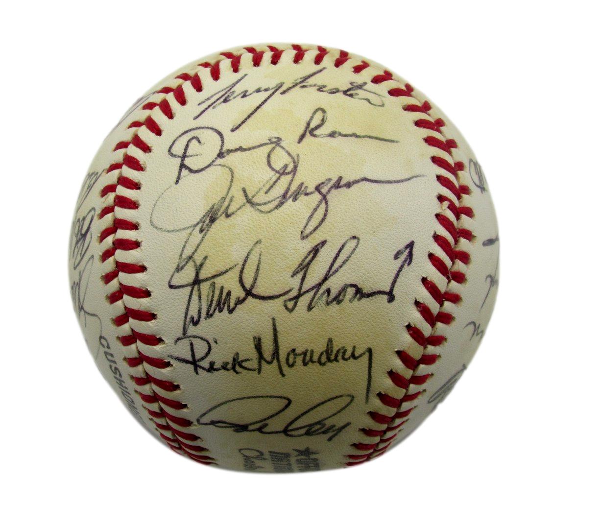1979 Dodgers Team Signed by 18 ONL Baseball Sutton Lasorda HOF Garvey 190533
