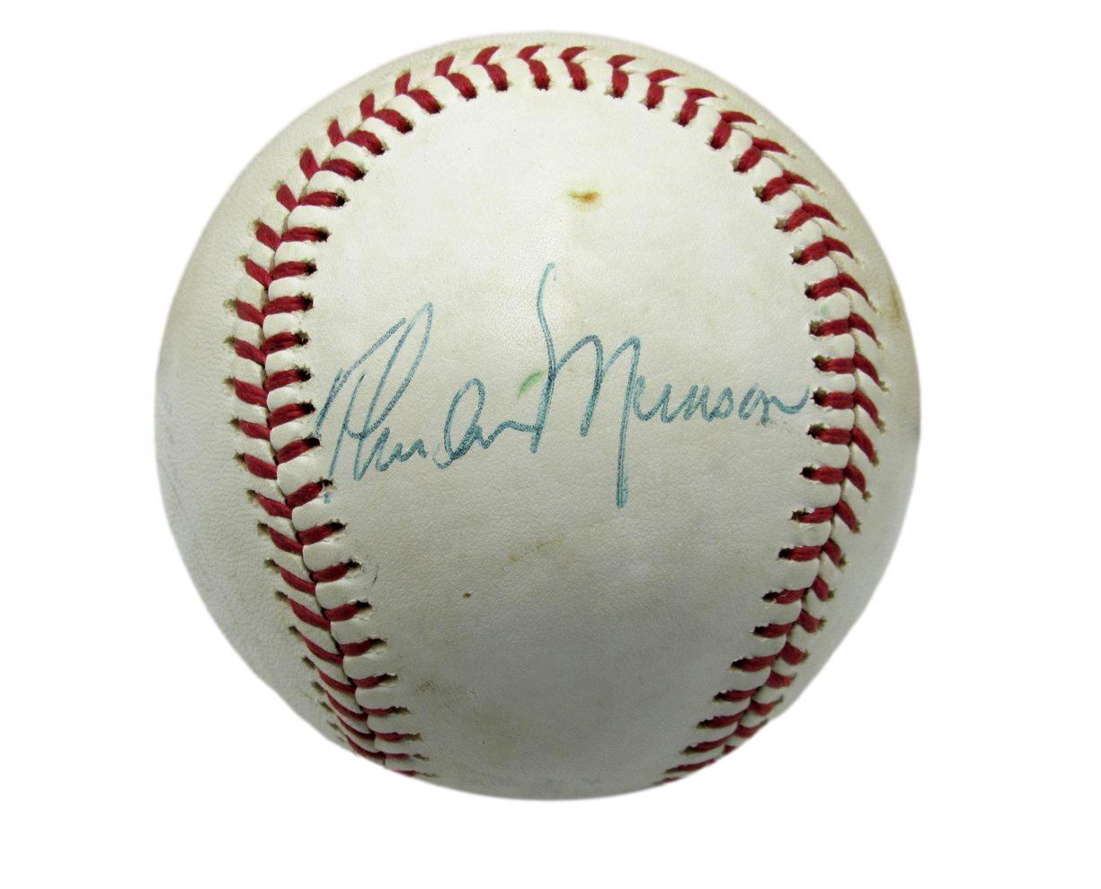 Thurman Munson OAL Yankees Clean Auto/Signed Baseball PSA/DNA 185609